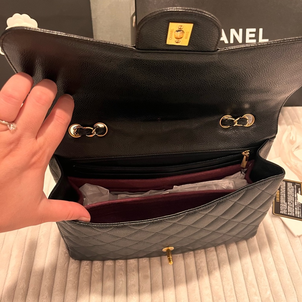 Chanel Jumbo Single Flap - Picture 5 of 16